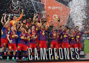 برشلونة يهزم ريال مدريد 3–2 ويتوّج بسوبر إسبانيا للمرة الـ16