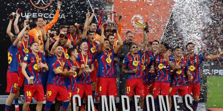 برشلونة يهزم ريال مدريد 3–2 ويتوّج بسوبر إسبانيا للمرة الـ16 1 برشلونة