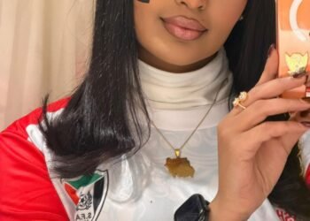 مونيا تهنئ والدها بتعيينه مديرًا لبنك السودان المركزي 9 مونيا تهنئ والدها بتعيينه مديرًا لبنك السودان المركزي