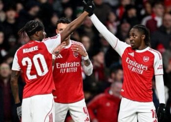 أرسنال يضرب برباعية .. وليدز يعبر بركلات الترجيح إلى الدور الخامس