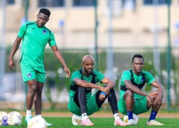 ريجيكامب يناور بنظرية اوتوفيستر لتجاوز الكنغولي