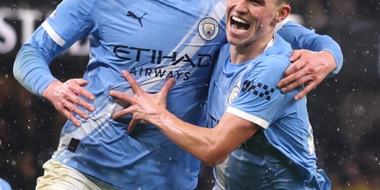 سيتي يطارد القمة بثلاثية في فولهام 1 سيتي