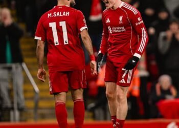 ثنائية إيكيتيكي تعيد ليفربول إلى سكة الانتصارات