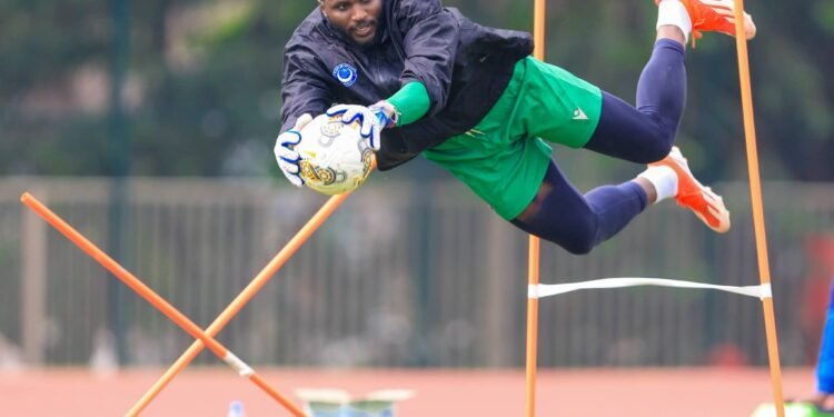 تألق لافت للحارس الدولي بعد اكتمال العلاج والتأهيل 1 محمد المصطفى