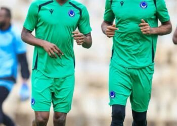 الهلال يستأنف تدريباته لمواجهة بوغسيرا اليوم 8 hi6