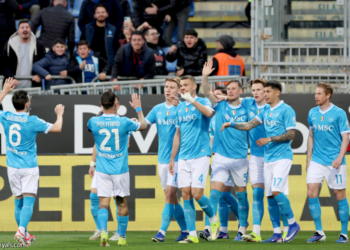 نابولي يخطف وصافة الكالتشيو بفوز مبكر على كالياري 8 napoli