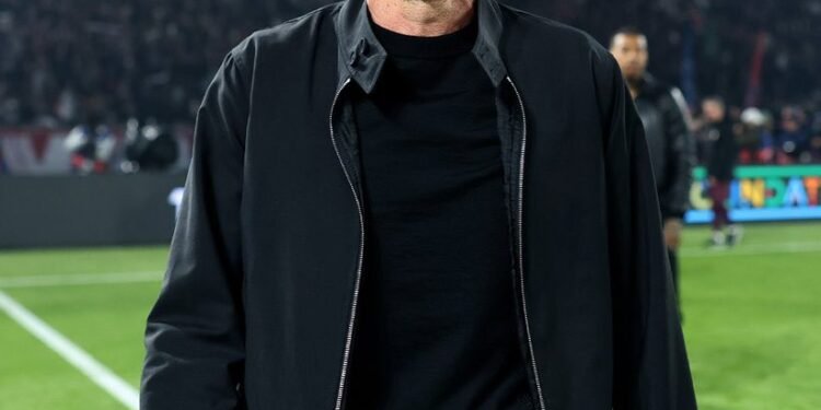 إنريكي لا يمانع العودة إلى كامب نو 1 انريكي