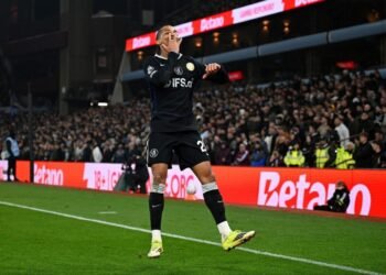 آرسنال يعزز صدارته للبريميرليغ 7 تشلسي